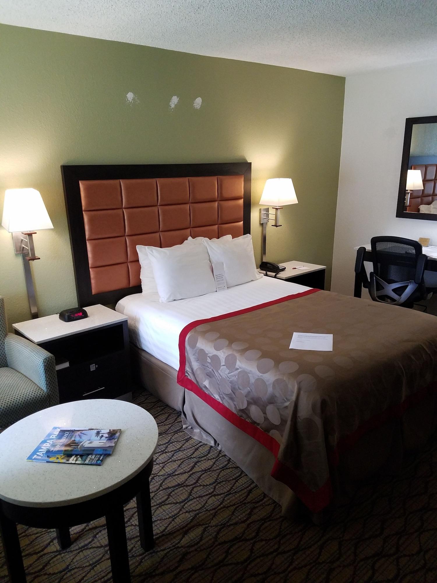 Ramada By Wyndham Temple Terrace/Tampa North Hotel Exterior foto